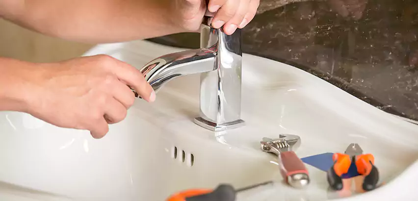 Bathtub Faucet Replacement in Florida Ridge